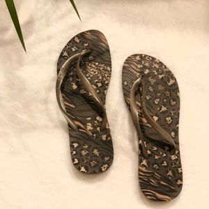 Havaianas Flip Flops Leopard Print